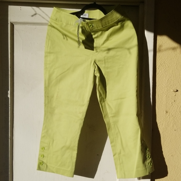 Capris - Picture 2 of 3